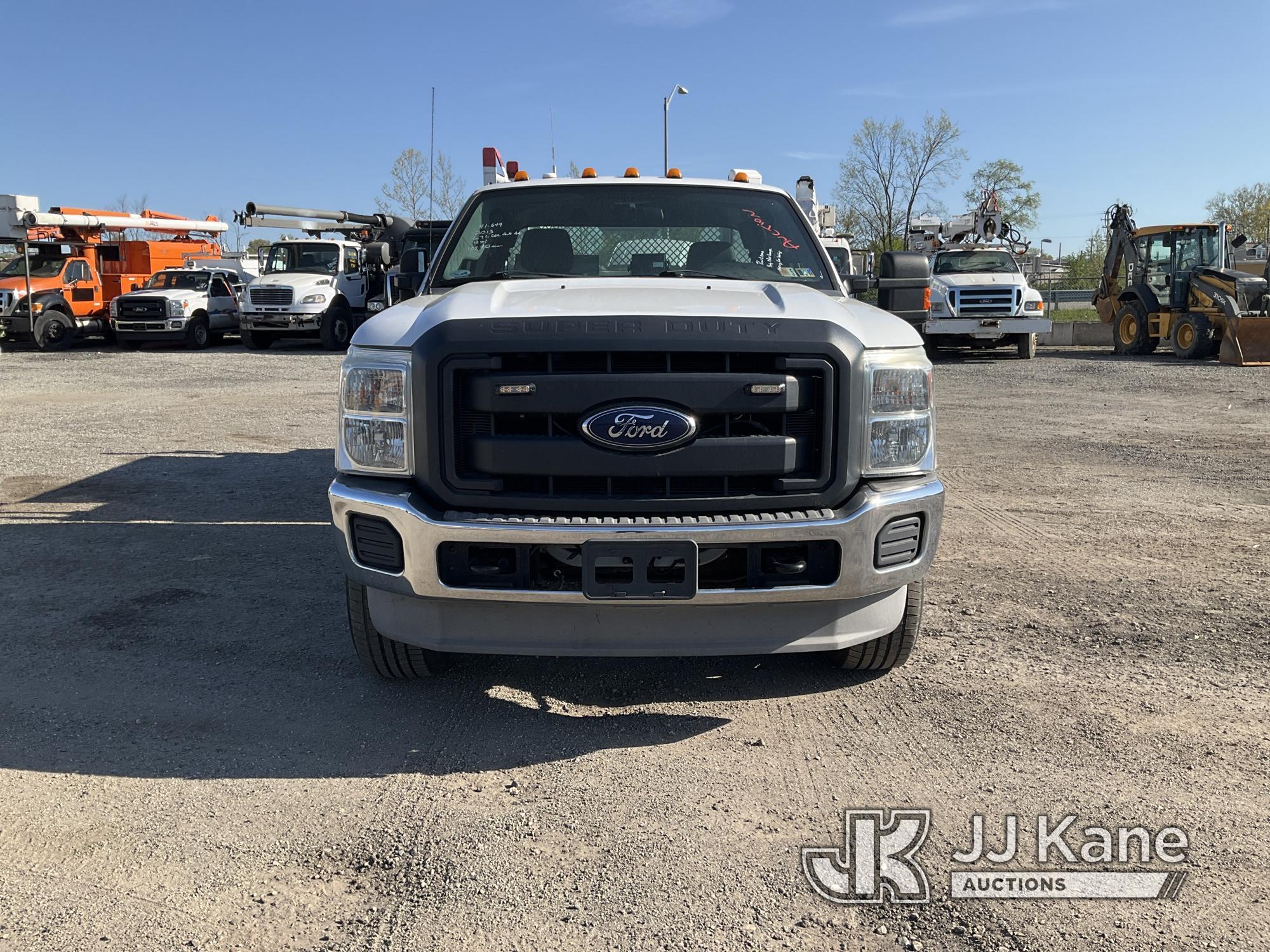 (Plymouth Meeting, PA) 2013 Ford F350 4x4 Extended-Cab Service Truck Runs & Moves, Missing Rear Seat