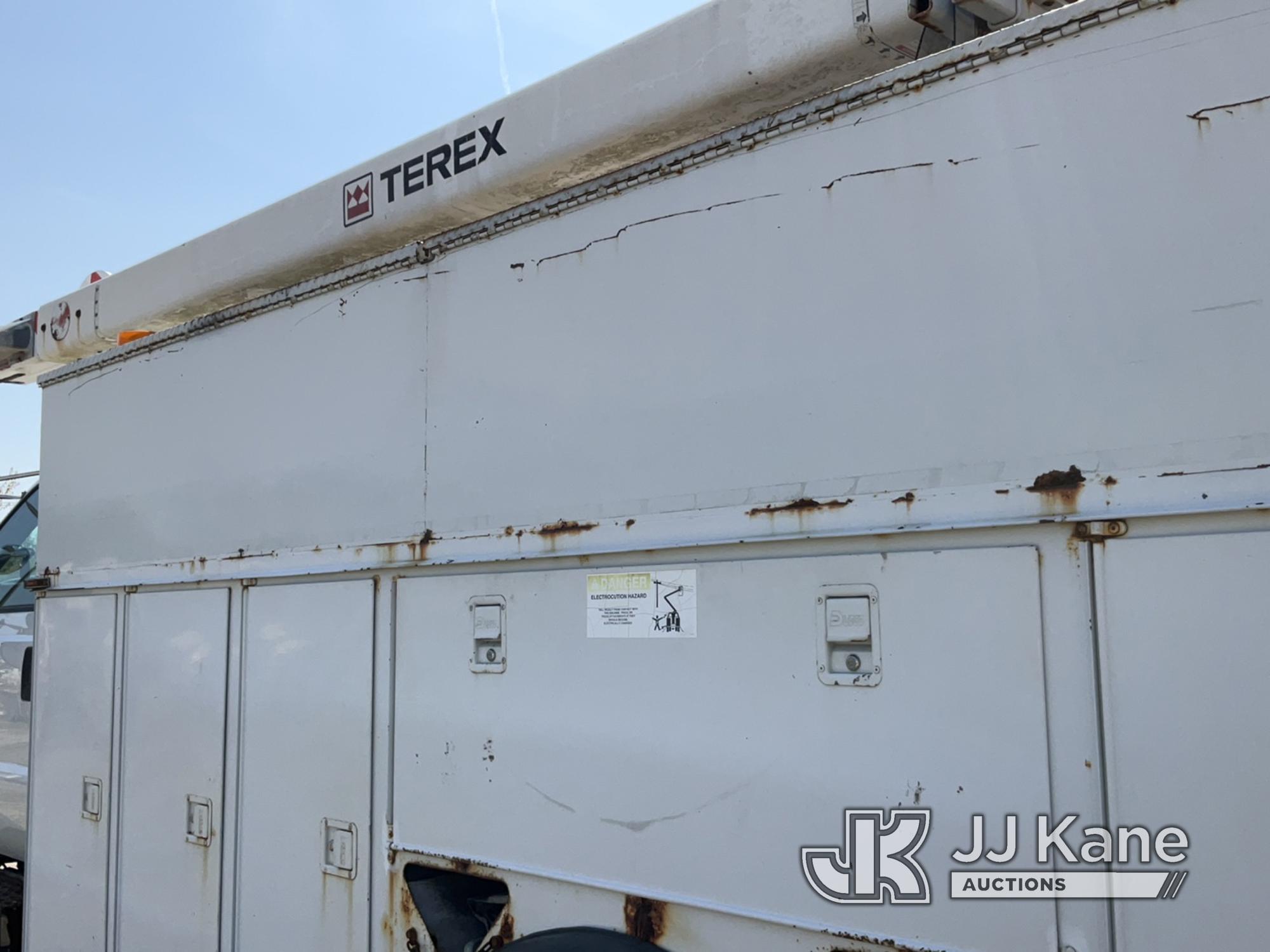 (Bellport, NY) Terex/HiRanger SC42, Over-Center Bucket Truck center mounted on 2006 Ford F750 Utilit