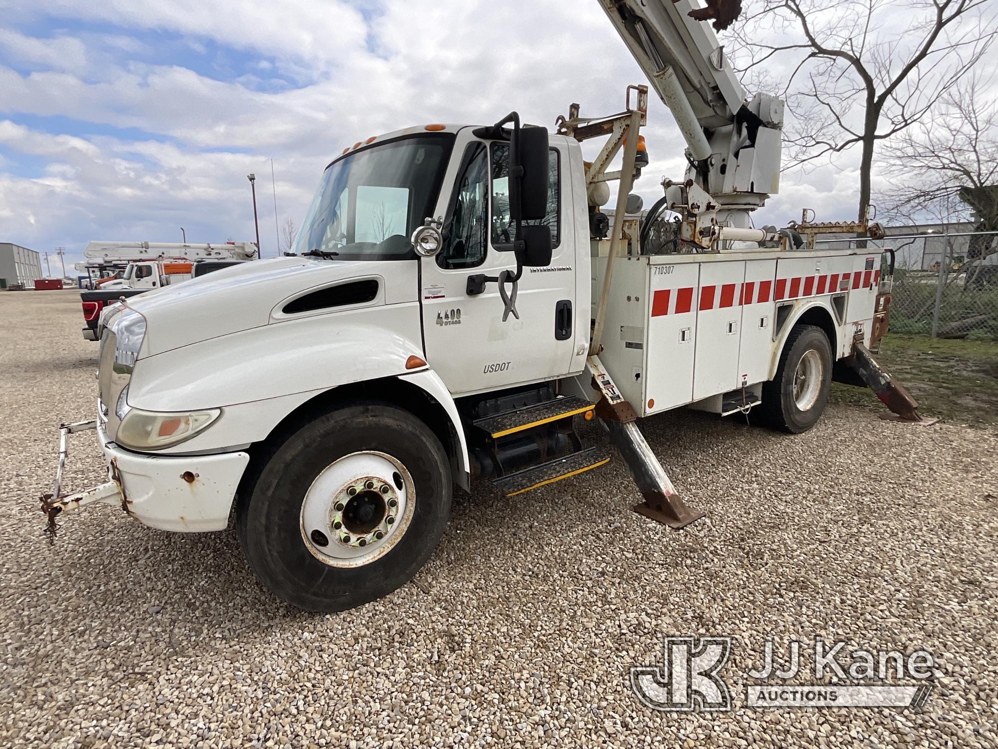 (London, OH) Altec DM45T, Digger Derrick rear mounted on 2004 International 4400 Utility Truck, Inve