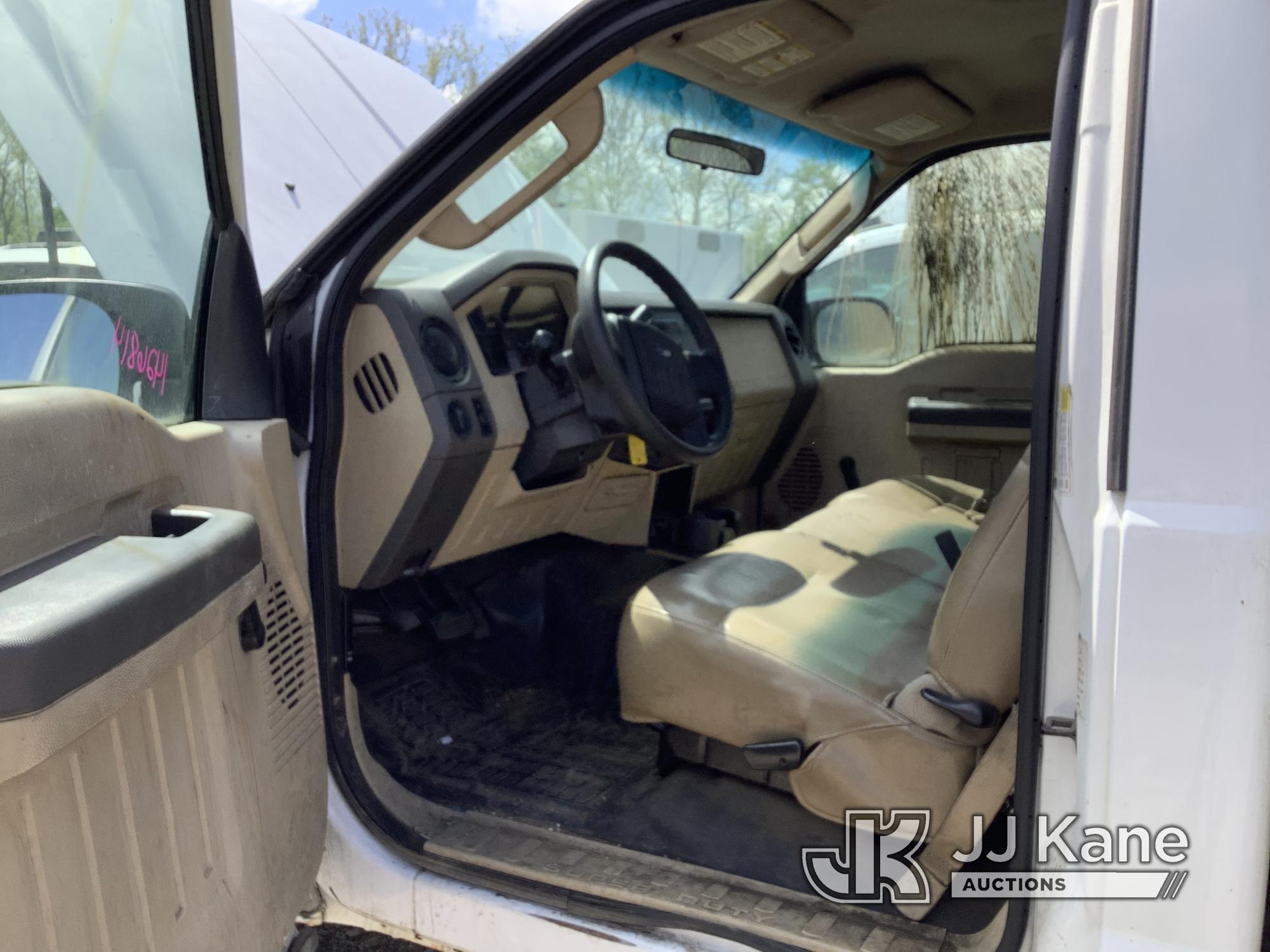 (Smock, PA) 2008 Ford F250 4x4 Service Truck Not Running, Condition Unknown, Passenger Door Not Open