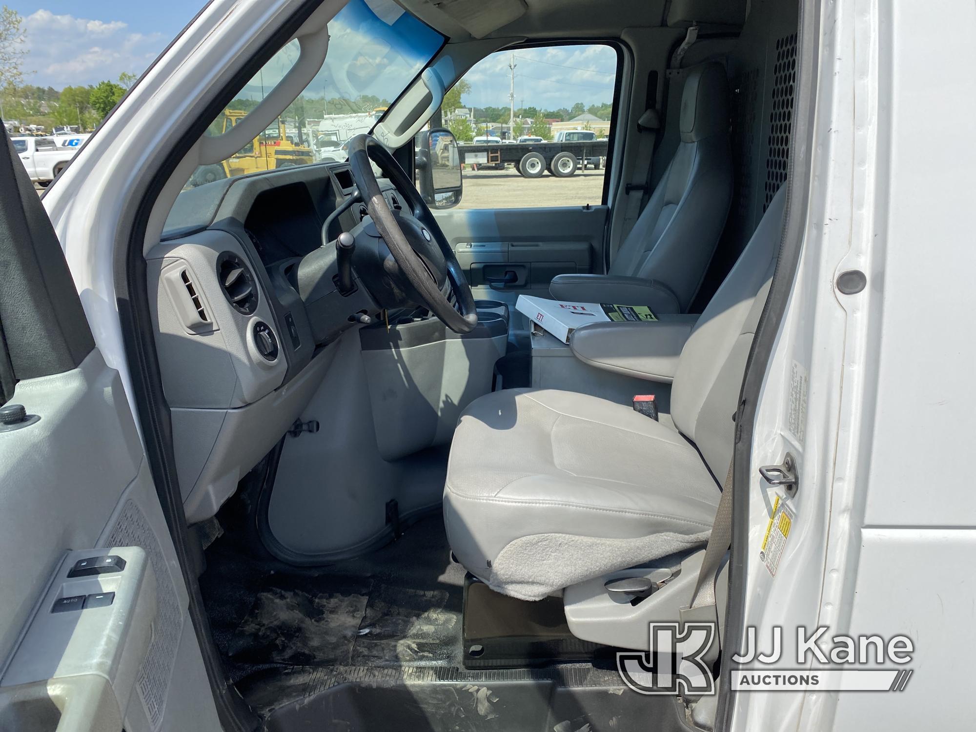 (Plymouth Meeting, PA) ETI ETT29-SNV, Telescopic Non-Insulated Bucket Van mounted on 2013 Ford E350