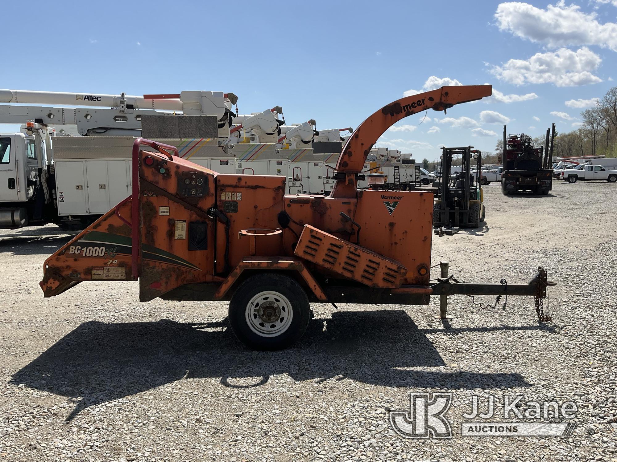 (Shrewsbury, MA) 2013 Vermeer BC1000XL Chipper Dump Truck Runs) (Operating Condition Unknown, Heavy