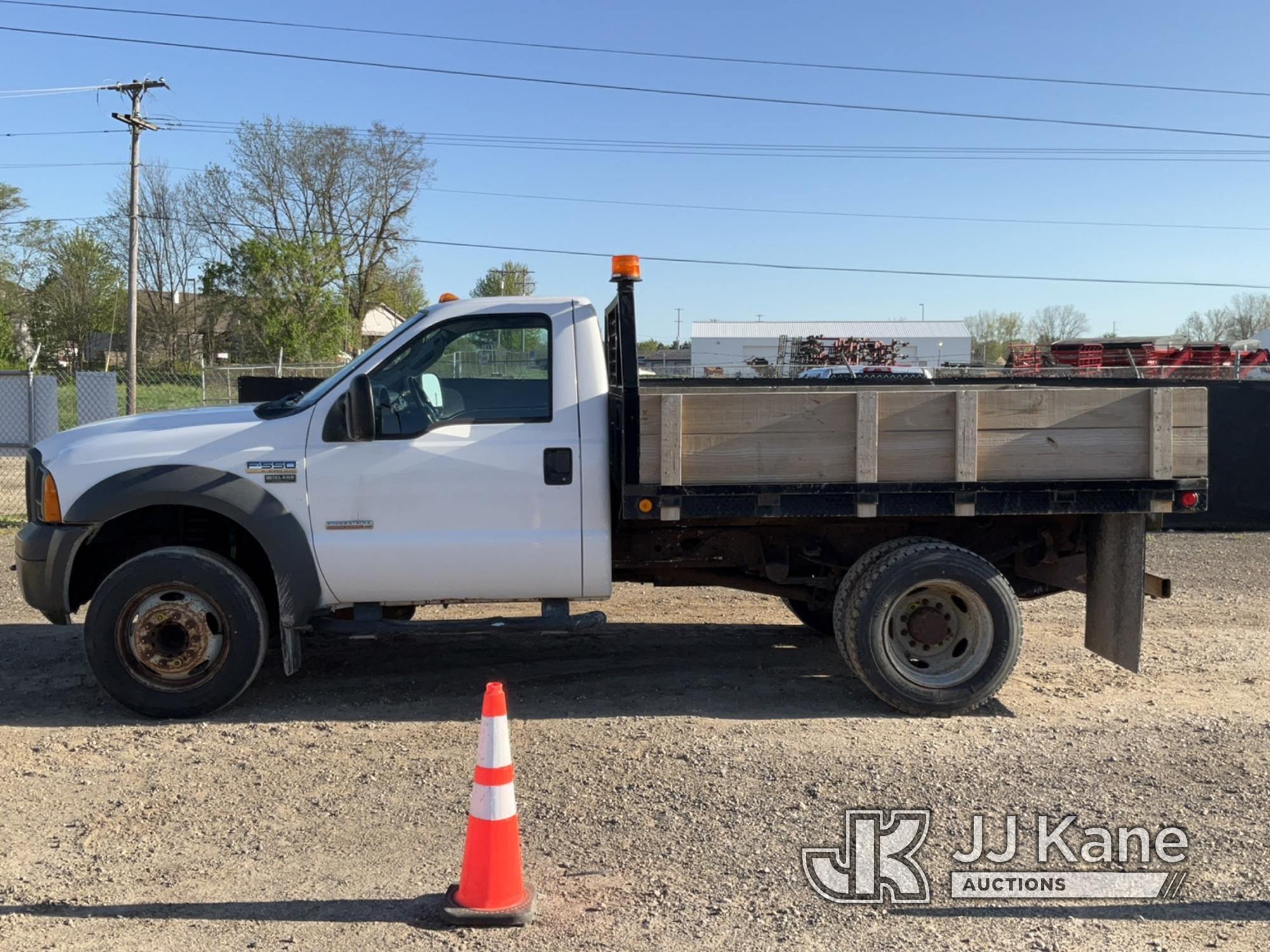 (Charlotte, MI) 2005 Ford F550 Flatbed Truck Runs, Moves, Rust