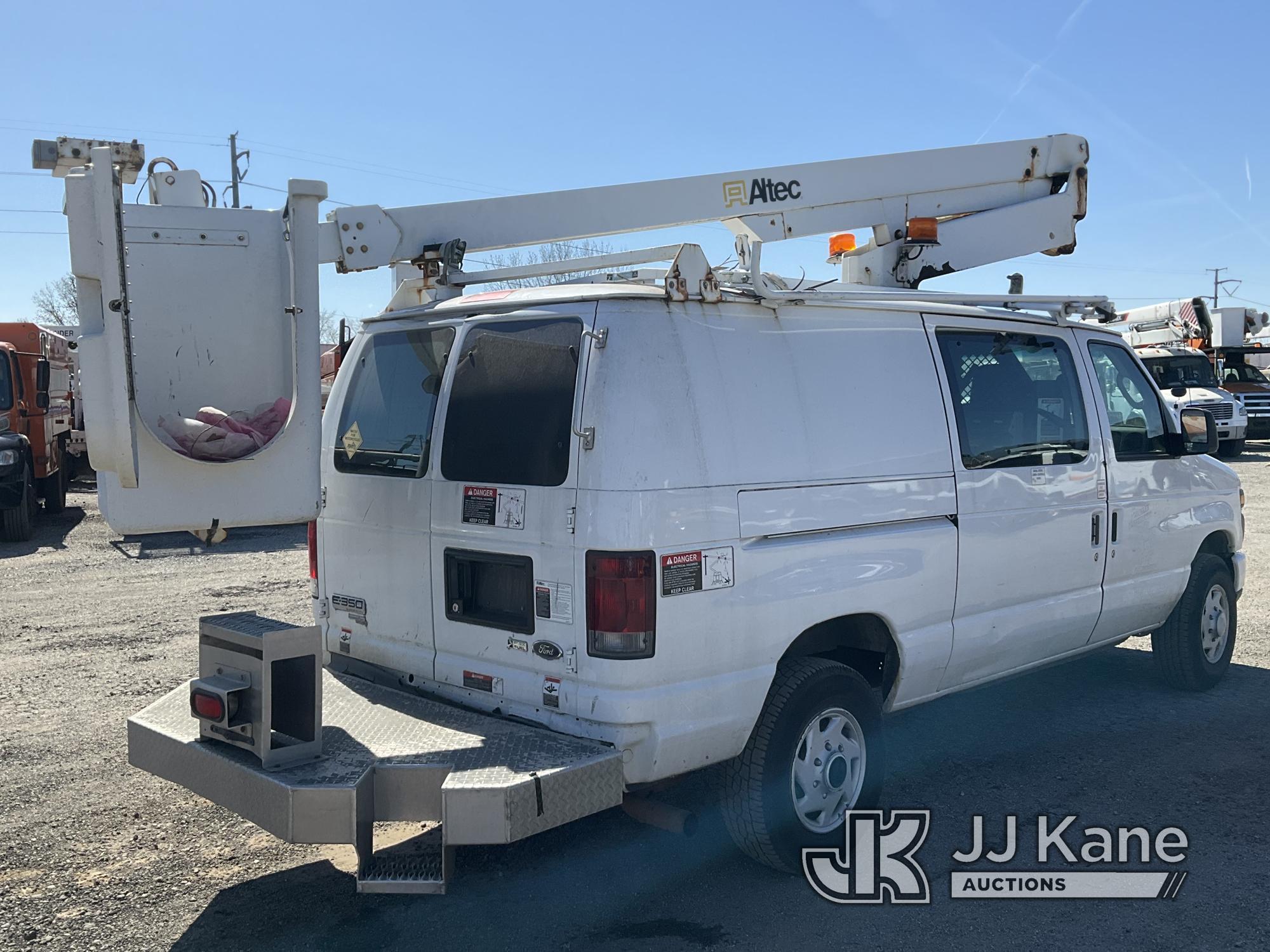 (Plymouth Meeting, PA) Altec AT200-AV, Telescopic Non-Insulated Bucket Van mounted on 2012 Ford E350