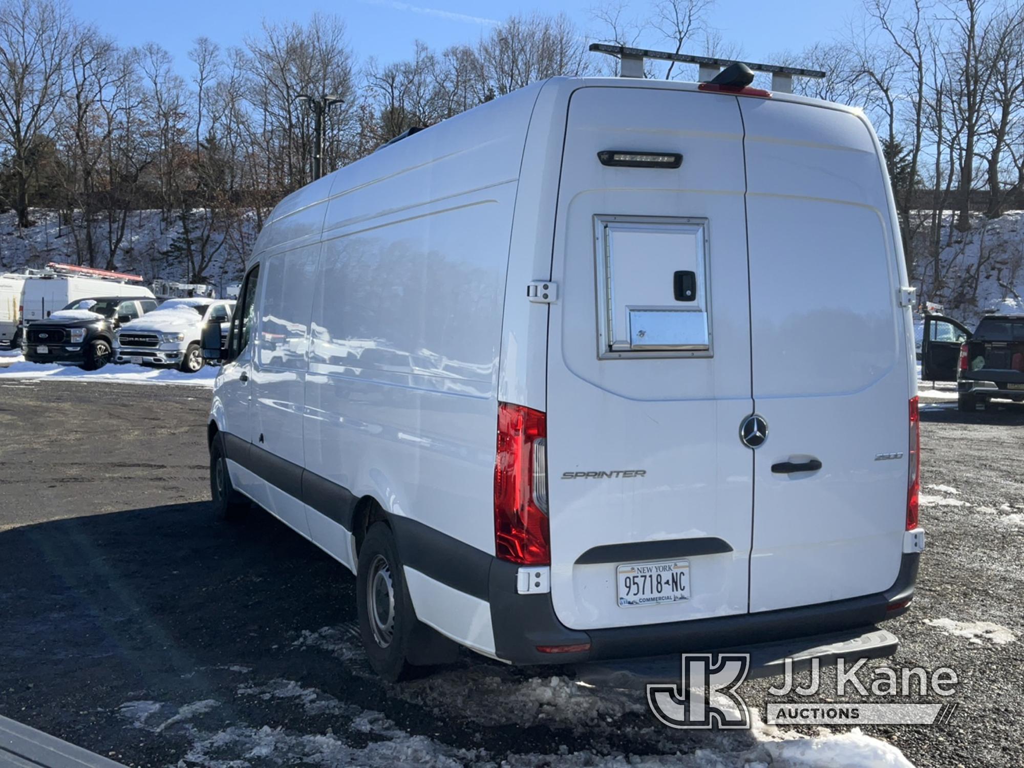 (Kings Park, NY) 2022 Mercedes-Benz Sprinter 2500 Cable Splicing Van Runs & Moves) (Inspection and R