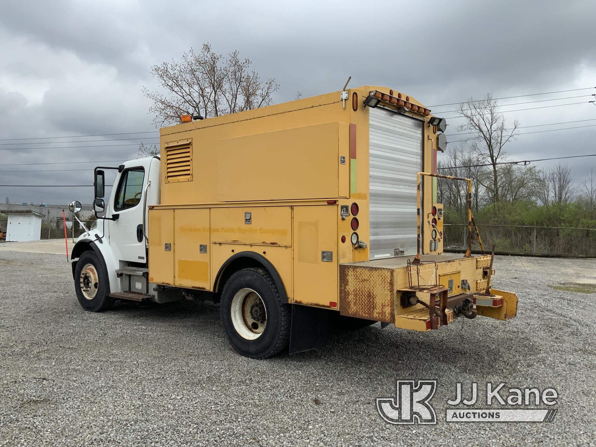 (Fort Wayne, IN) 2009 Freightliner M2 106 Enclosed Utility Truck Runs & Moves) (Back Door Will Not O