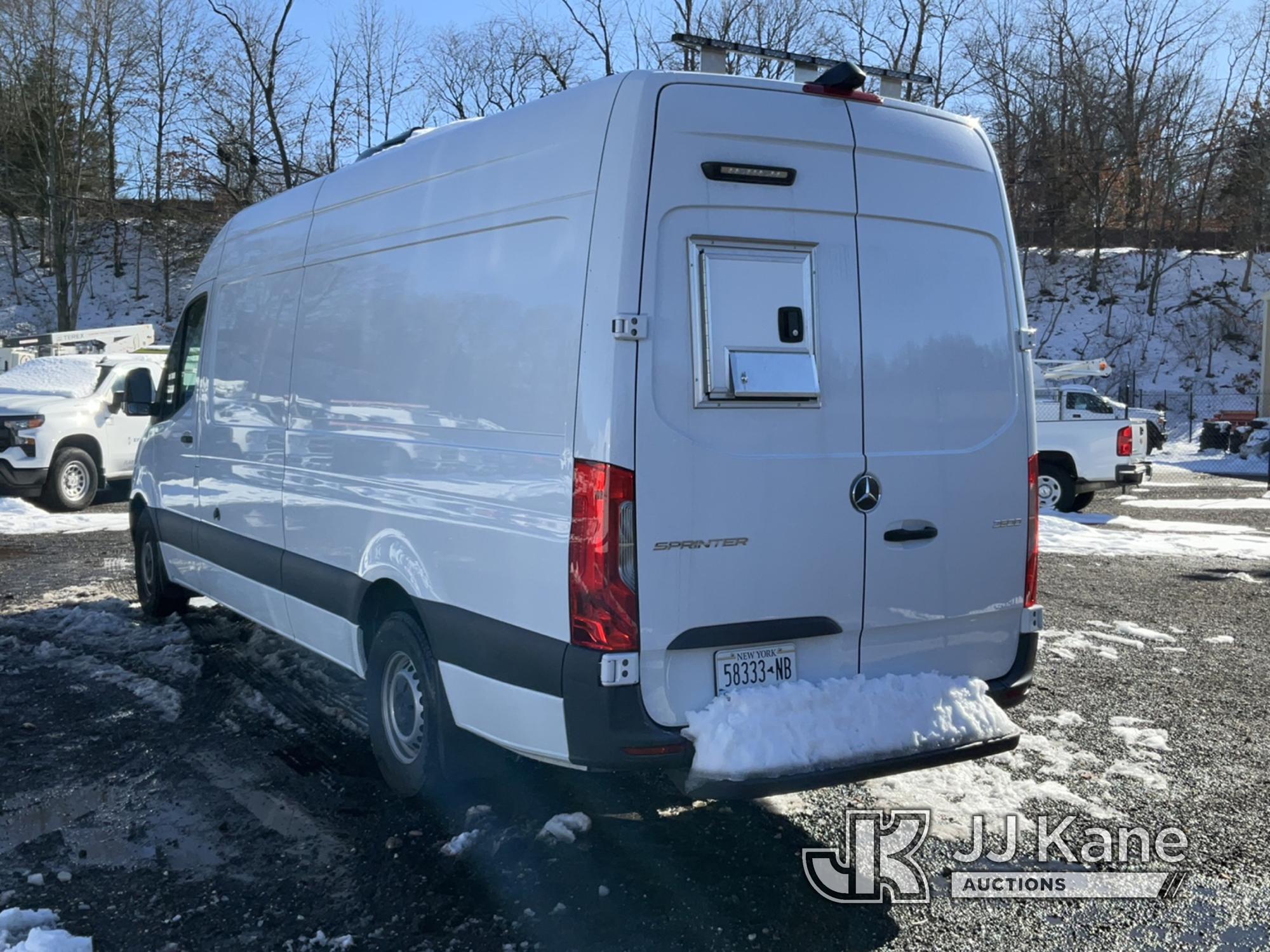 (Kings Park, NY) 2022 Mercedes-Benz Sprinter 2500 Cable Splicing Van Runs & Moves) (Inspection and R