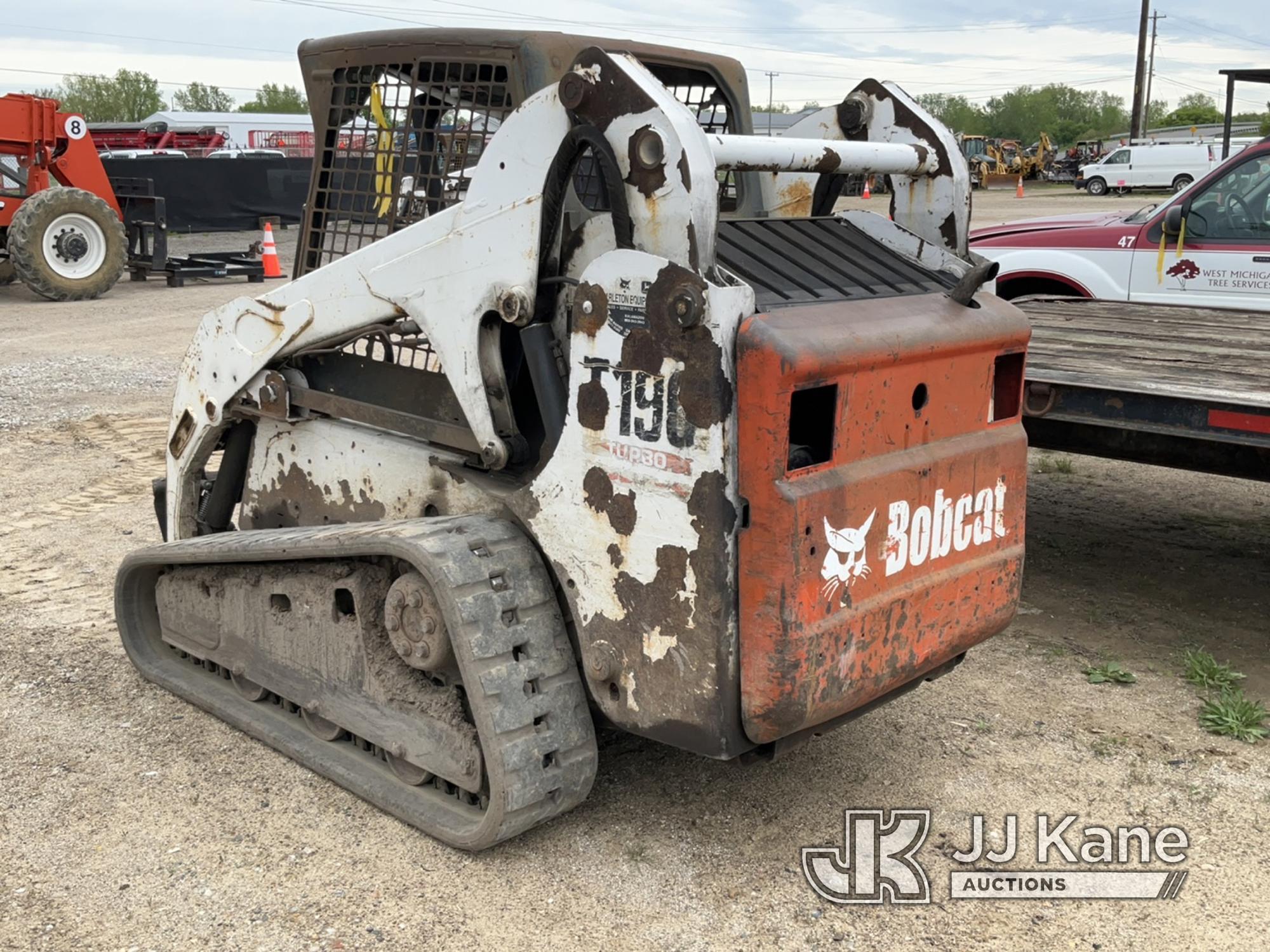 (Charlotte, MI) 2004 Bobcat T190 Crawler Skid Steer Loader Runs, Moves, Operates, Oil Pressure Light