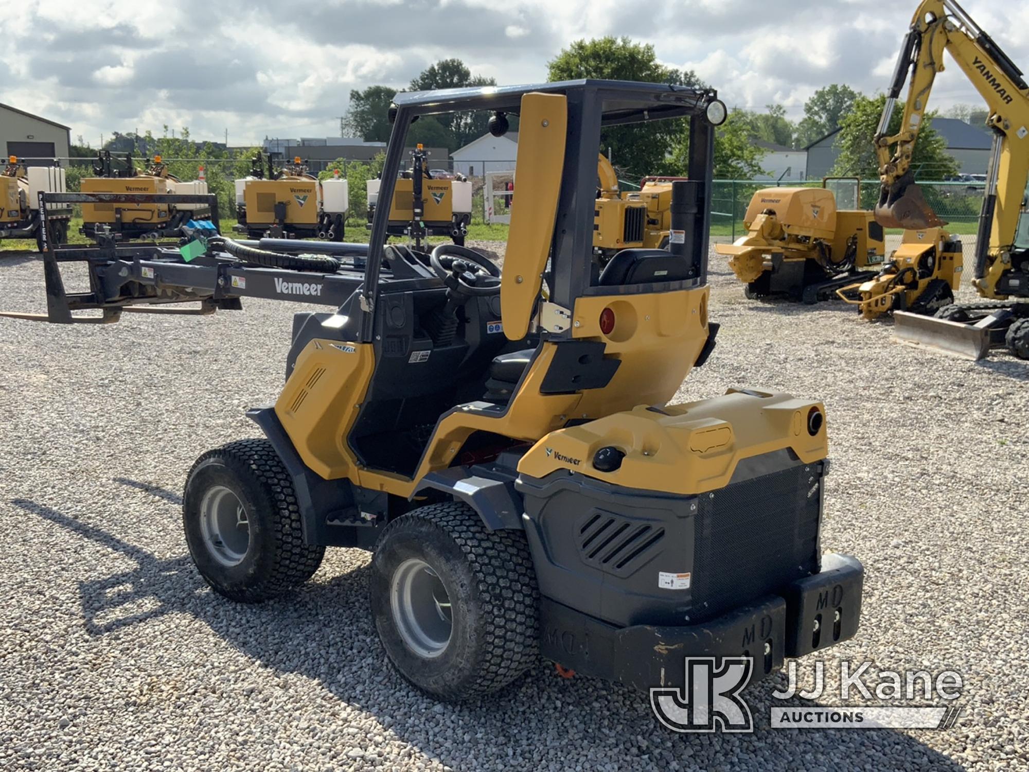 (Newburgh, IN) 2022 Vermeer ATX720 Compact Articulated Loader Runs & Operates) (Wrench Light On