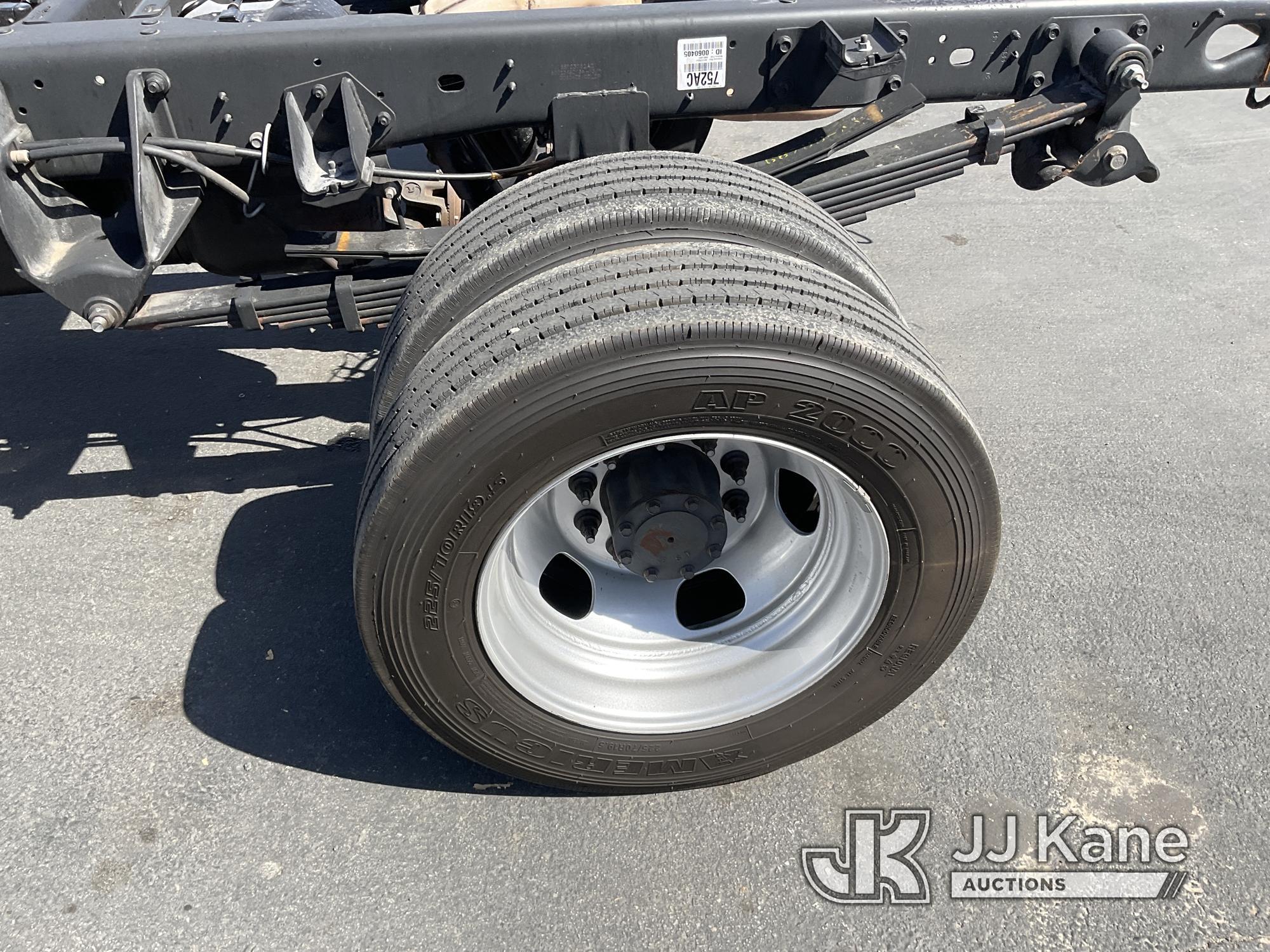 (Jurupa Valley, CA) 2013 RAM 5500 Cab & Chassis Runs & Moves, Cracked Windshield, Air Bag Light On,