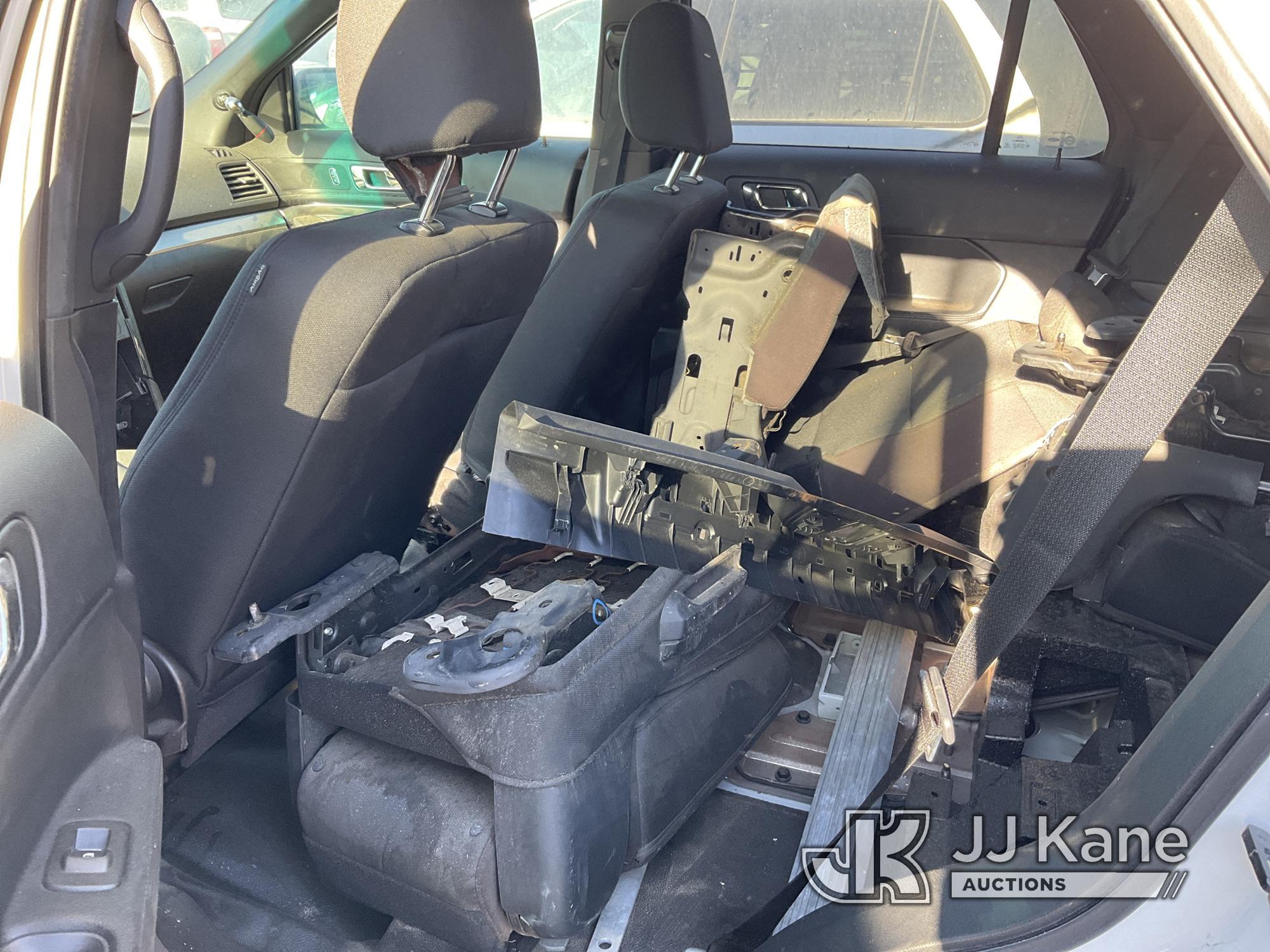 (Jurupa Valley, CA) 2017 Ford Explorer 4-Door Sport Utility Vehicle Not Running , Missing Key, Inter