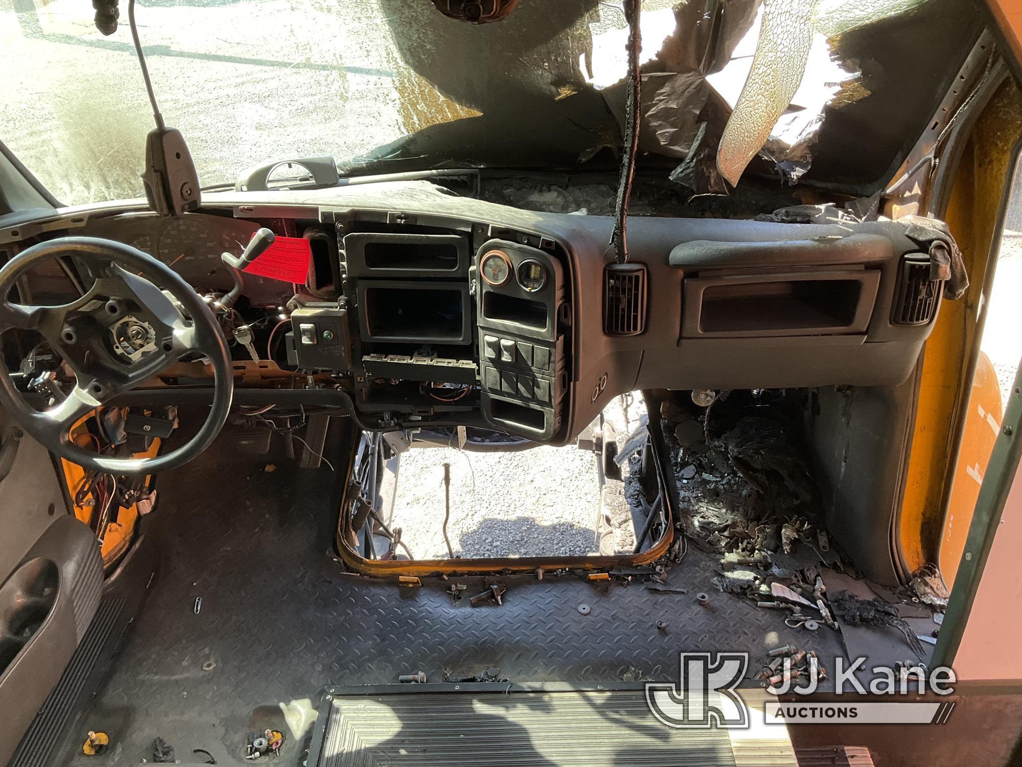(Jurupa Valley, CA) 2009 Chevrolet C5V042 CUTAWAY Not Running, Fire Damage, Stripped of Parts
