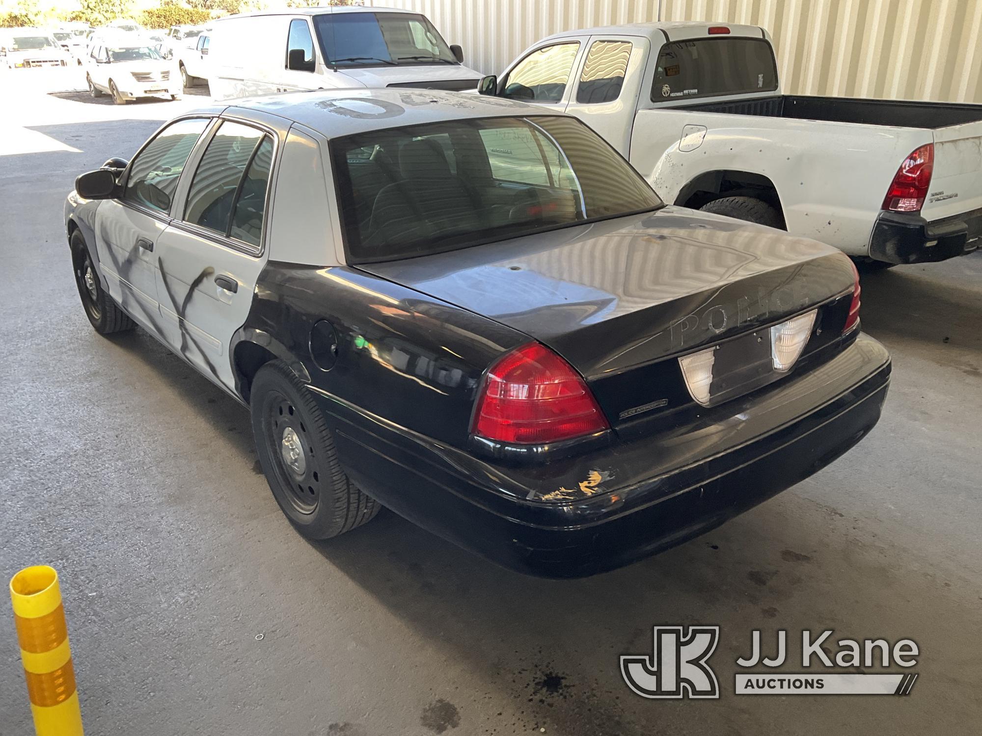 (Jurupa Valley, CA) 2009 Ford Crown Victoria Police Interceptor 4-Door Sedan Runs & Moves