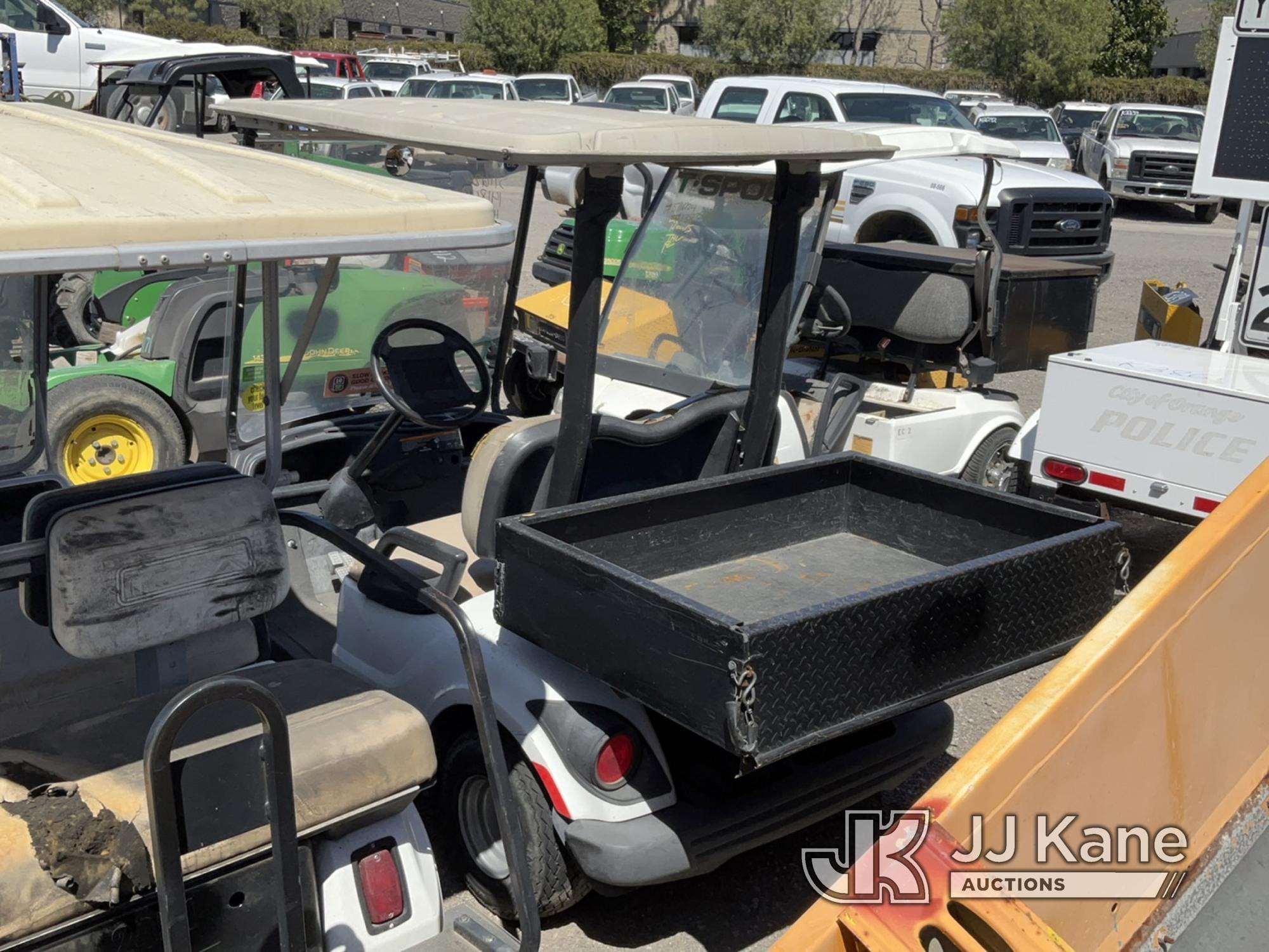 (Jurupa Valley, CA) 2011 Yamaha Golf Cart Runs & Moves, Bad Tires , No Key