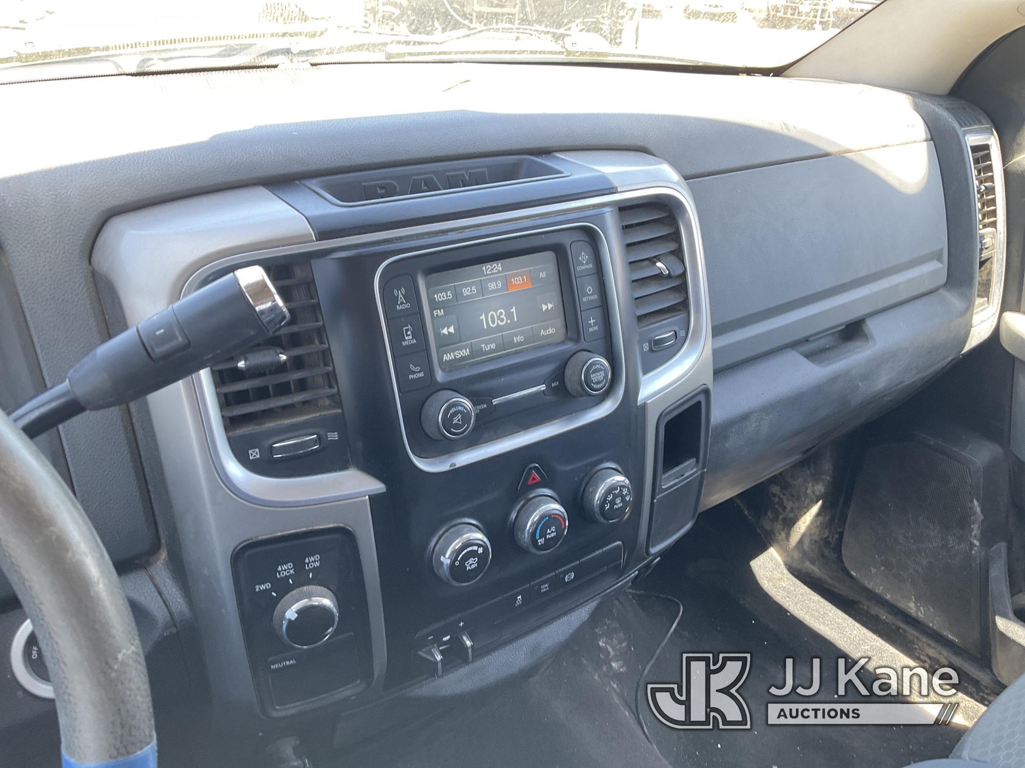 (Castle Rock, CO) 2014 Dodge 3500 4x4 Crew-Cab Pickup Truck Runs  & Moves) (Check Engine Light On