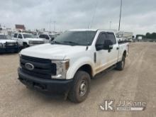 2018 Ford F250 4x4 Crew-Cab Pickup Truck Runs & Moves) (Check Engine Light, Cracked Windshield, Low 