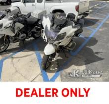(Jurupa Valley, CA) 2016 BMW R1200RT Motorcycle Runs But Does Not Move , Warning Lights Are On , Mis