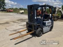 Komatsu FG25ST-11 Solid Tired Forklift Runs, Moves, & Operates) (LPG Tank Not Included