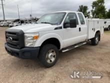 2015 Ford F250 4x4 Extended-Cab Service Truck Runs & Moves) (Rear park aid fault, TPMS fault, Rust d