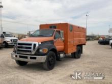 (Waxahachie, TX) 2012 Ford F750 Chipper Dump Truck Runs & Moves) (Service Engine Light On, Cracked W