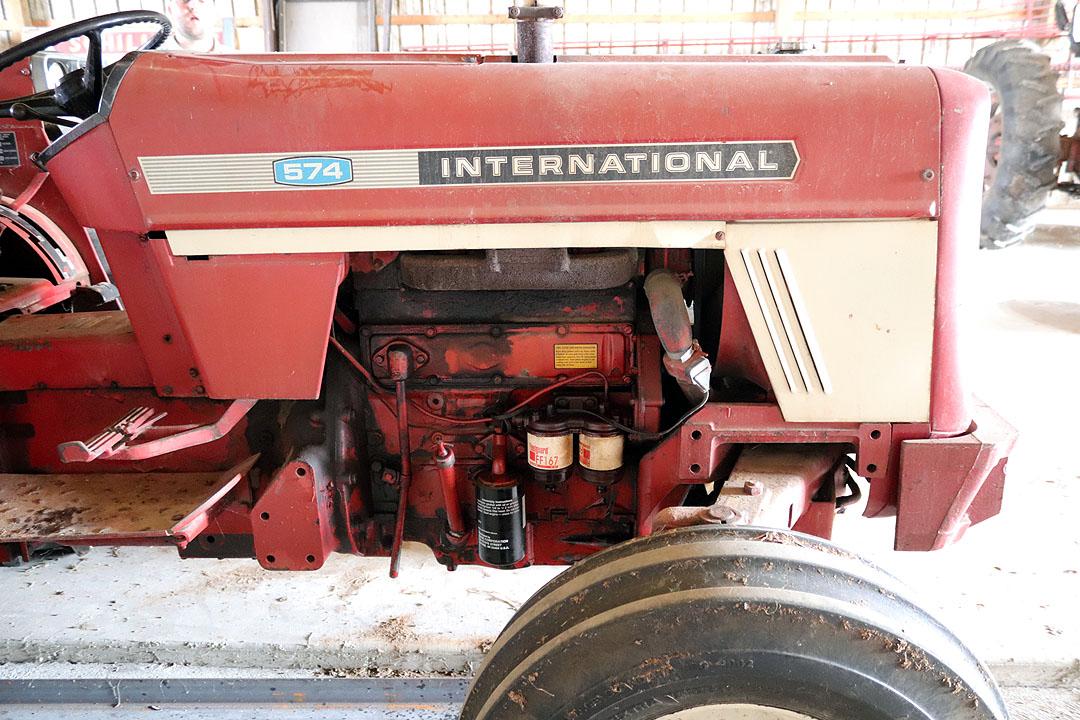 International 574 diesel tractor, pto, 3 pt. w/ good rubber & power steering, 16.9-28 rear tires, 5,