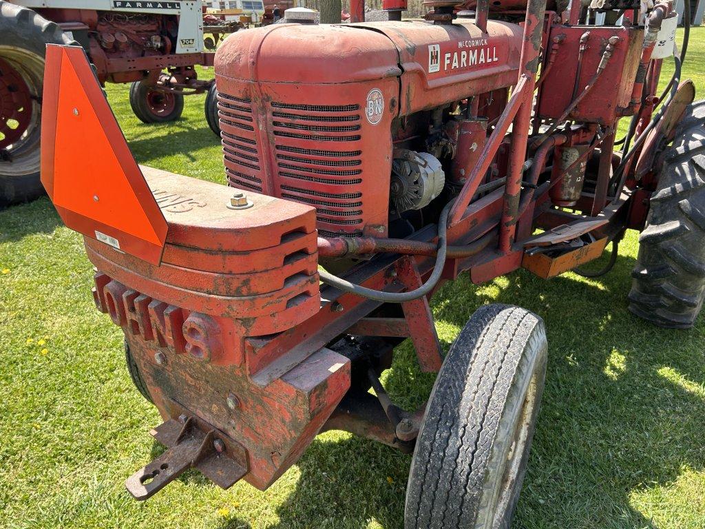 MCCORMICK FARMALL BN TRACTOR/ROUGH TERRAIN LIFT, 2-STAGE, 46'' FORKS, 2WD, 11.4-24 FRONT TIRES, REAR