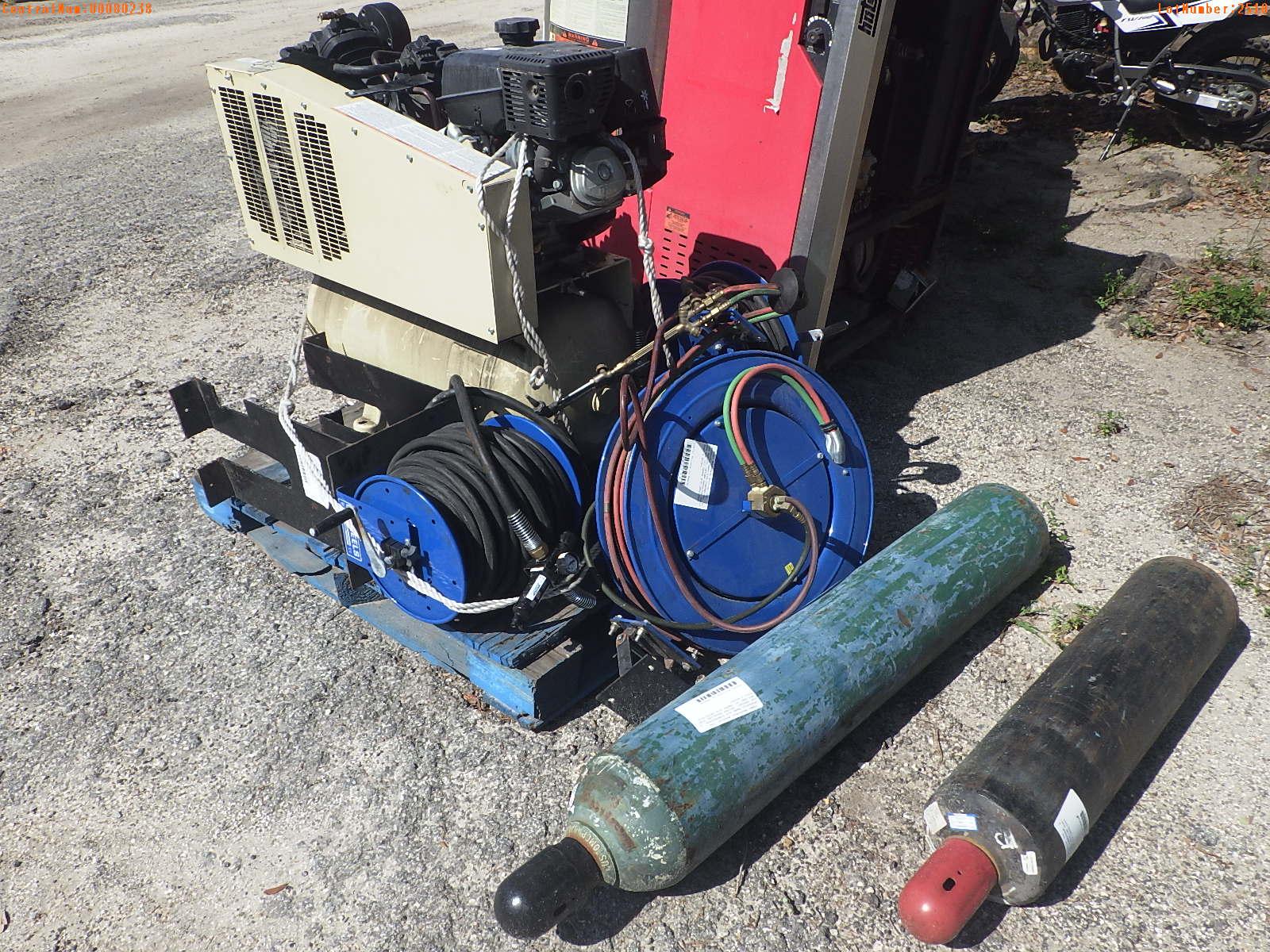 5-02510 (Equip.-Air comp.)  Seller:Private/Dealer INGERSOLL-RAND AIR COMPRESSOR