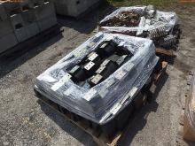 9-04116 (Equip.-Specialized)  Seller:Private/Dealer PALLET OF ASSORTED LIFTING E