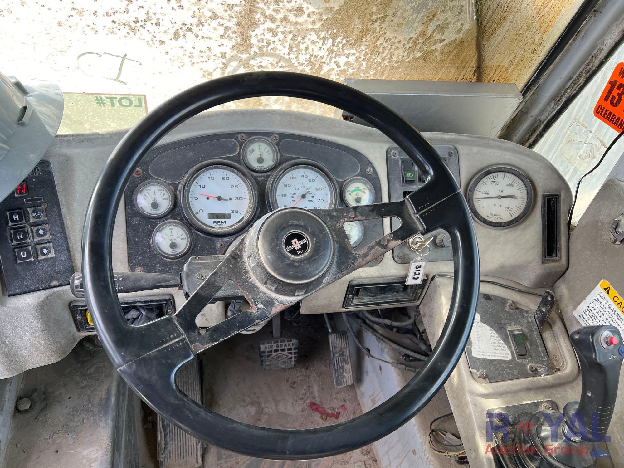 2001 Oshkosh 8x6 Concrete Mixer Truck