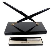 3 Parker 51 Fountain Pens A Dbl Desk Set W/blk Onyx Base And A Brushed Chro