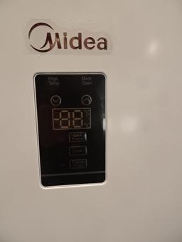 2022 MIDEA UPRIGHT FRIDGE/ FREEZER, AS NEW! MOD. MRU1TF6AWW , 64"X29"X33"