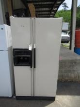 WHIRLPOOL REFRIGERATOR WITH ICE MAKER  69 X 35 X 30