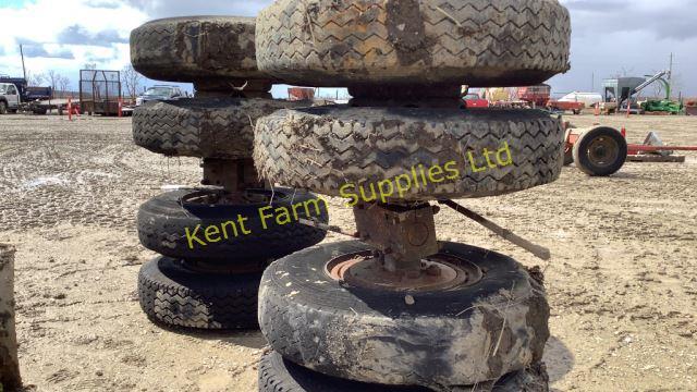 2 FLOAT AXLES WITH 4 TIRES, OFF A 25 TON FLOAT