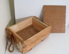 wood crate with lid and rope handles 14"x 11"x 6