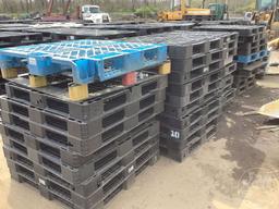 PLASTIC PALLETS, QTY OF 40