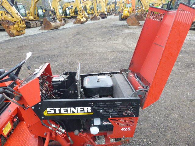Steiner Turf 425 Tractor (QEA 4318)