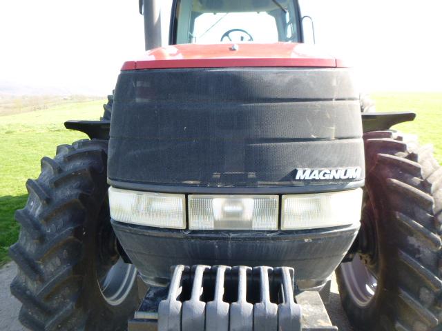00 Case IH MX200 Tractor (QEA 5857)