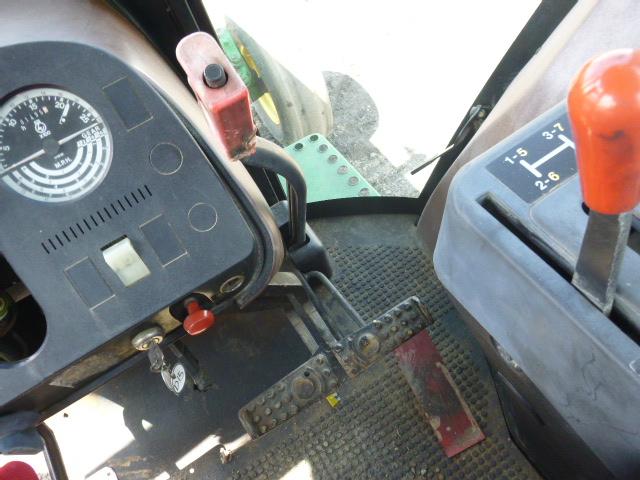 John Deere 3055 Tractor (QEA 6543)