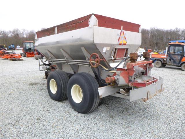 Chandler Pull Type Spreader^MONITOR^ (QEA 7599)