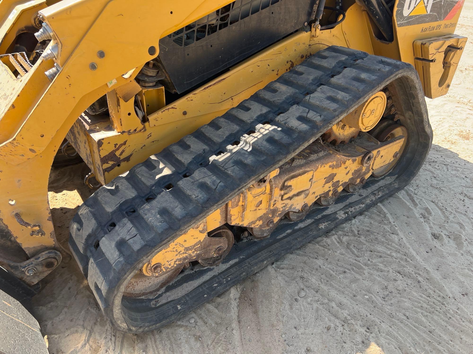 2015 CATERPILLAR 289D SKID STEER