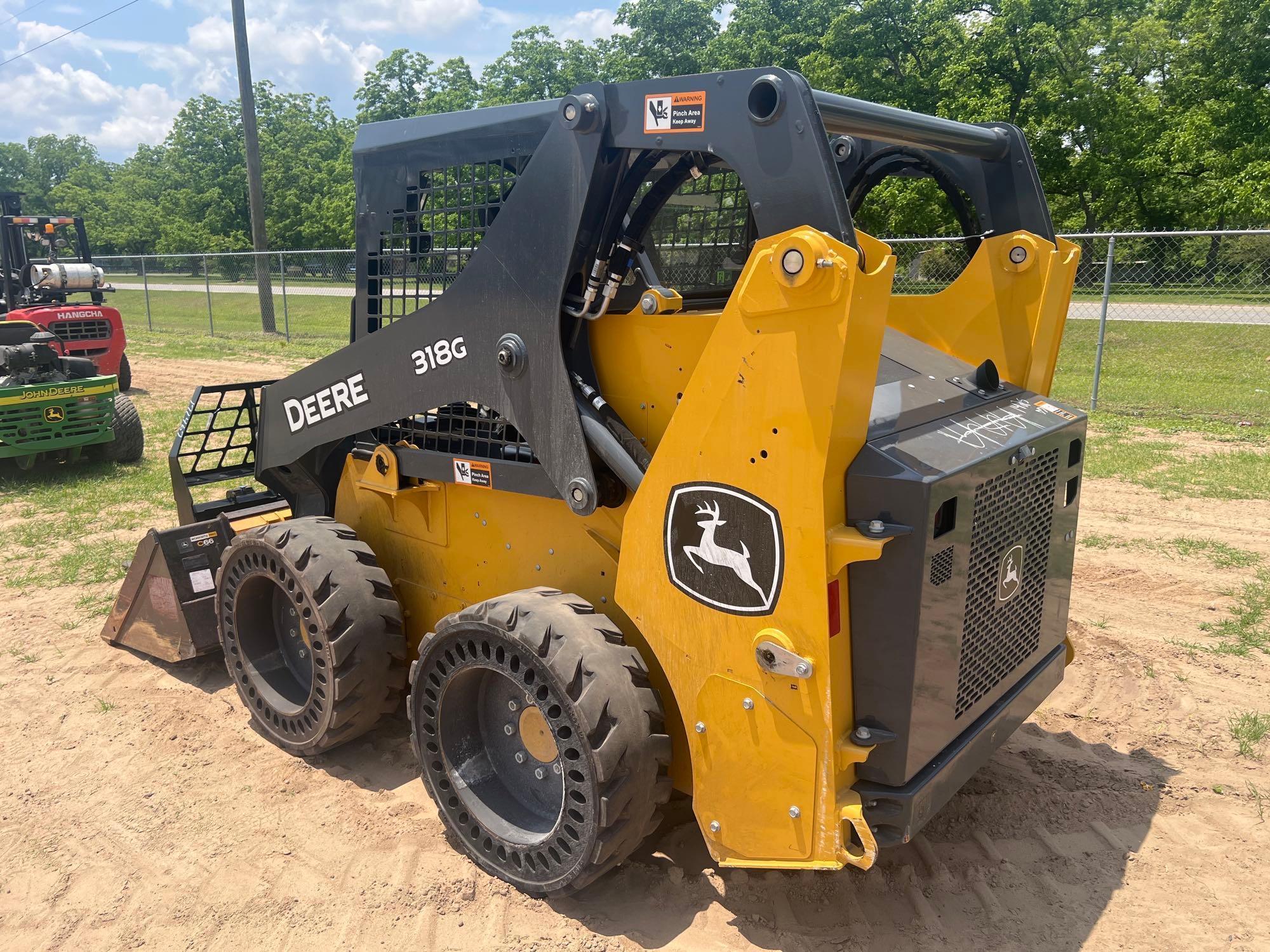 2021 JOHN DEERE 318G SKID STEER