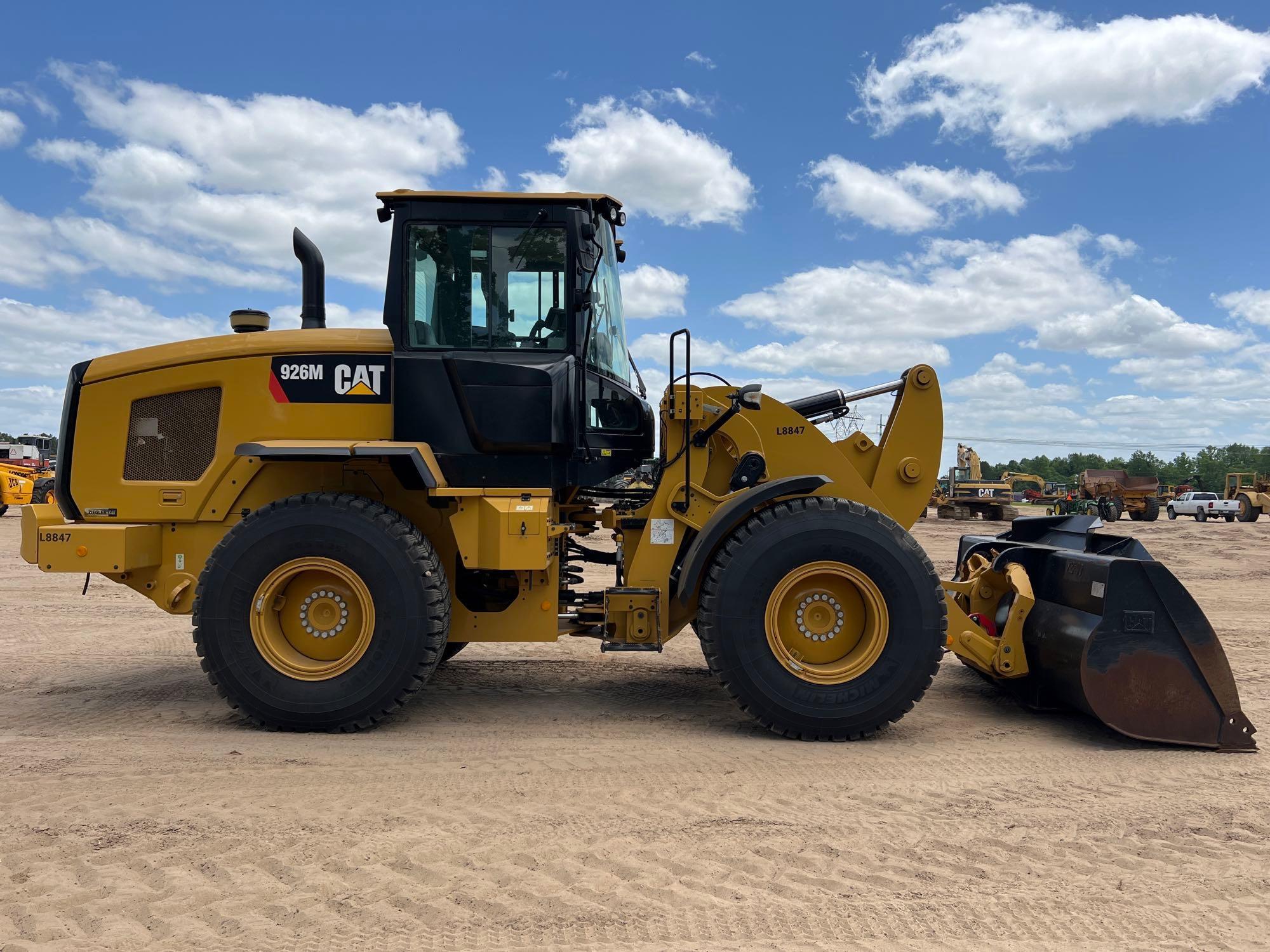 2020 CATERPILLAR 926M RUBBER TIRE LOADER