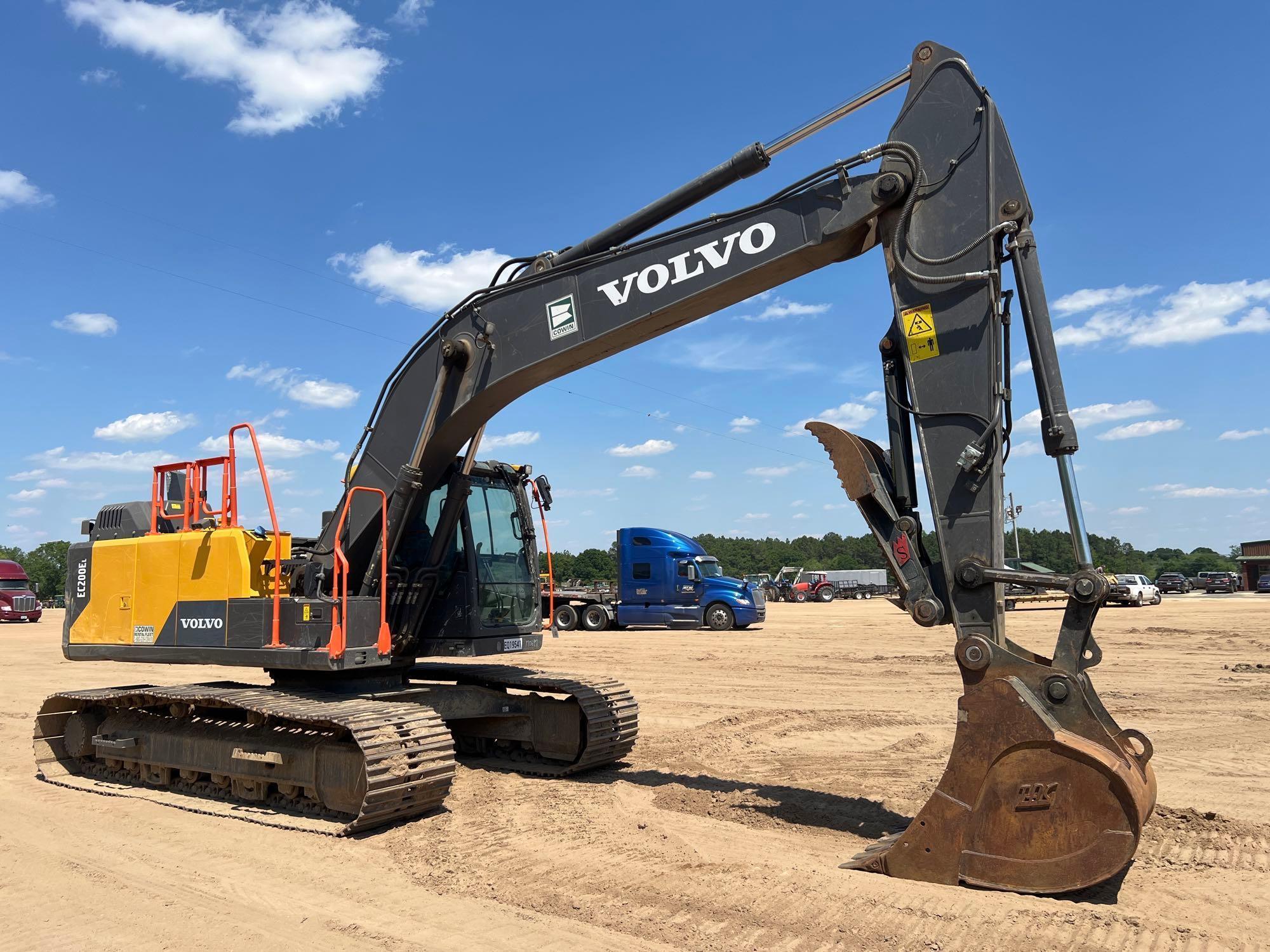 2022 VOLVO EC200EL EXCAVATOR