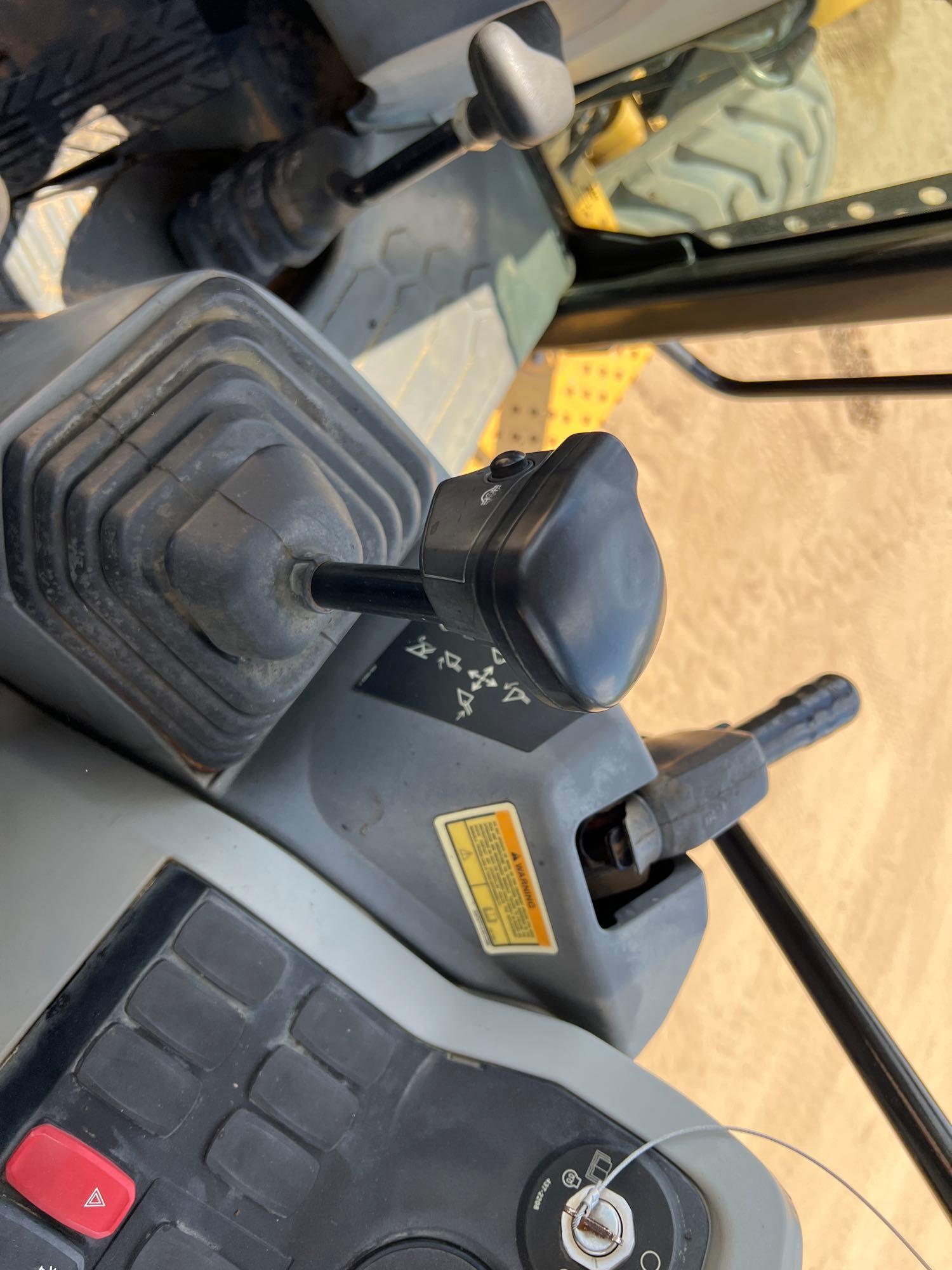 2016 CATERPILLAR 416F2 BACKHOE