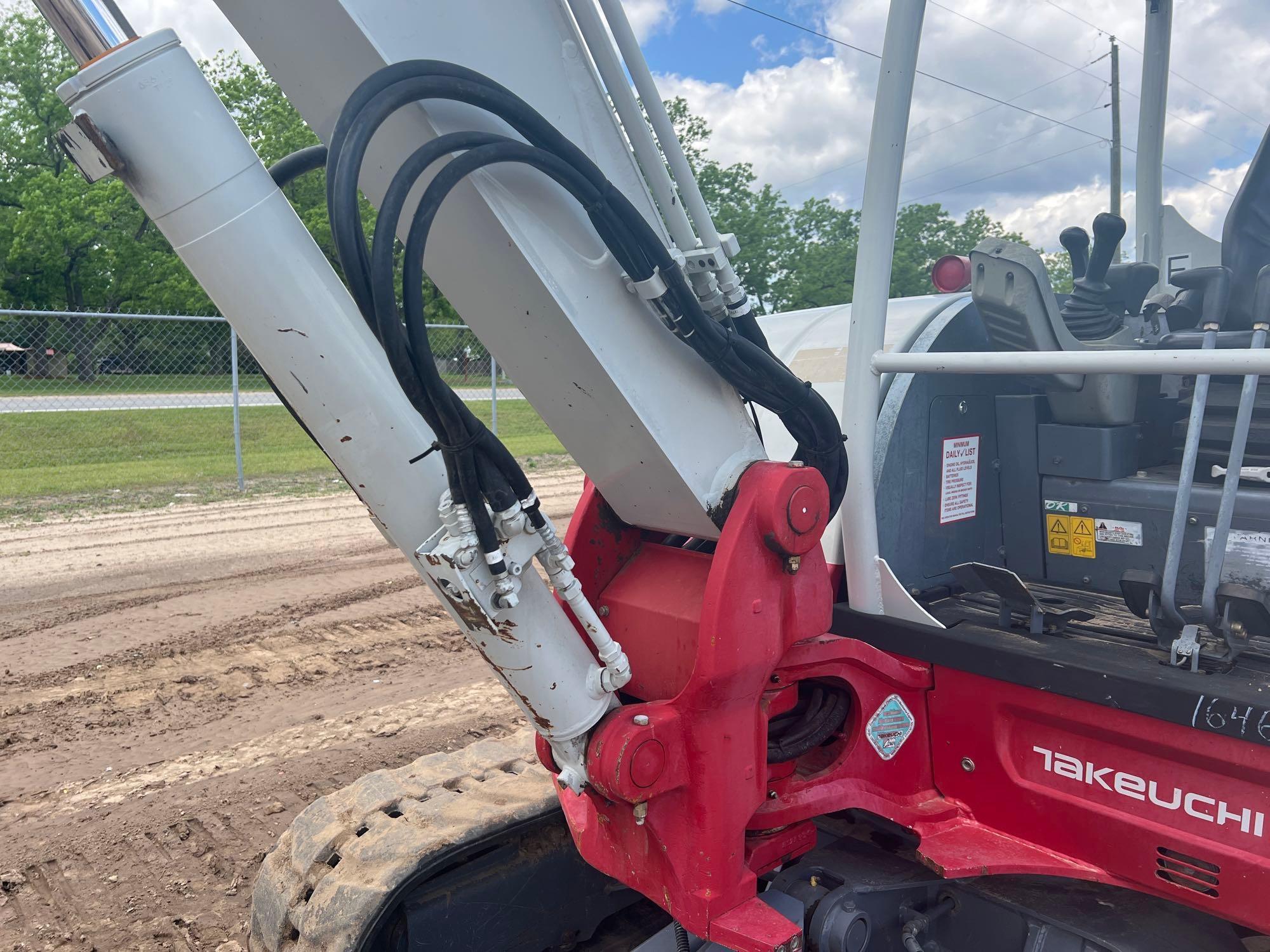 2018 TAKEUCHI TB260 EXCAVATOR