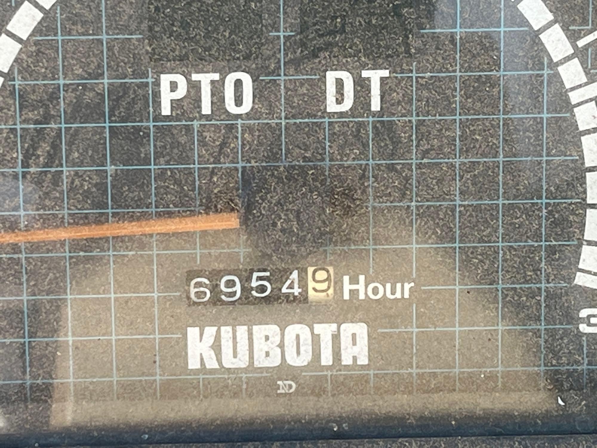 KUBOTA M8950 DT TRACTOR