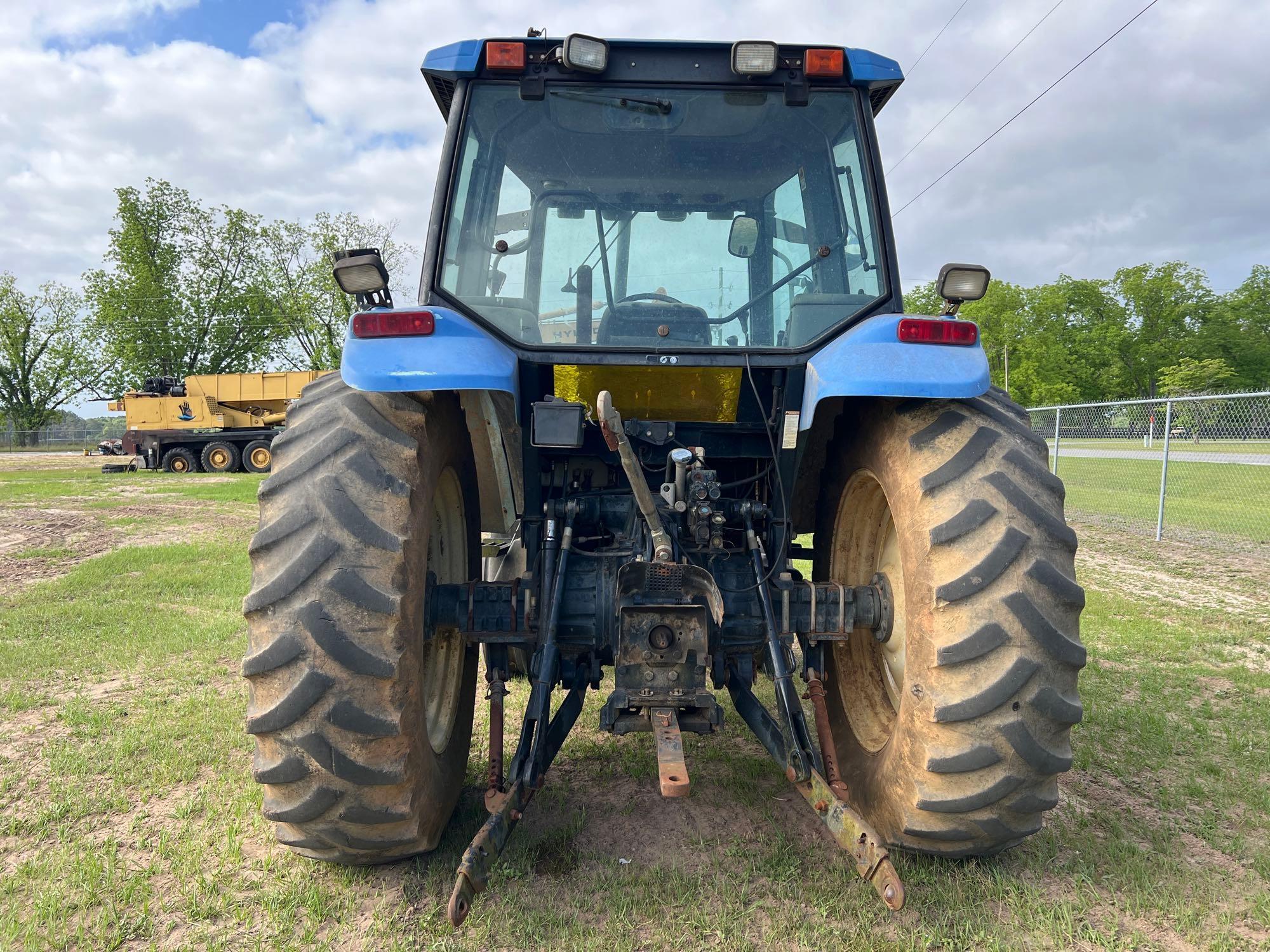 NEW HOLLAND TS90 TRACTOR