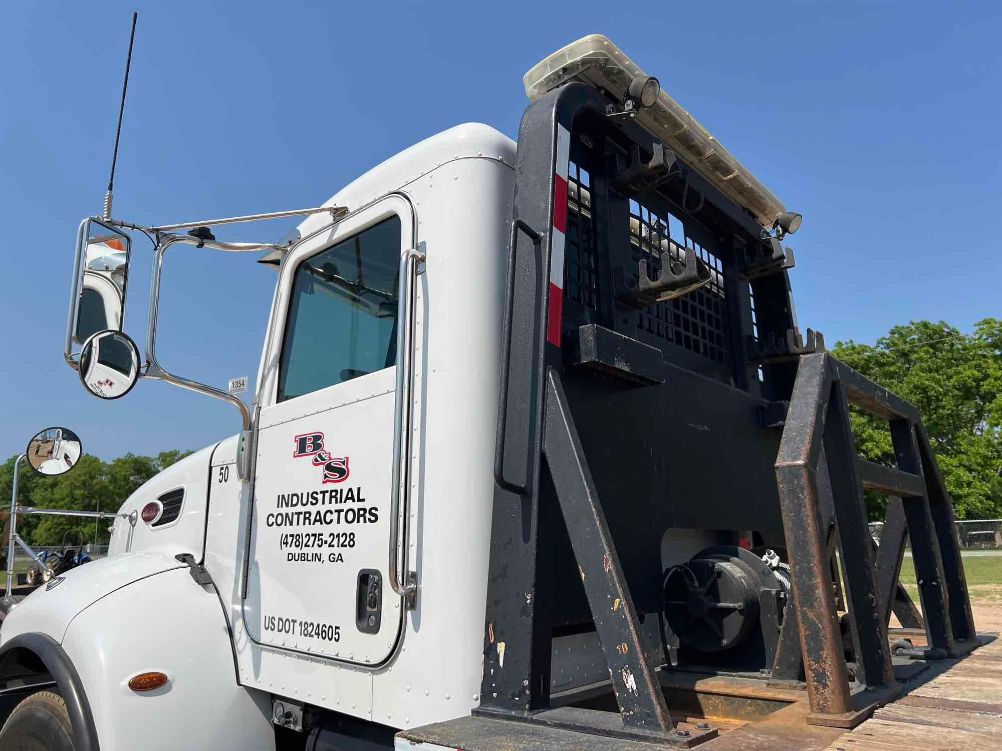 2014 PETERBILT 348 TRI AXLE DAY CAB