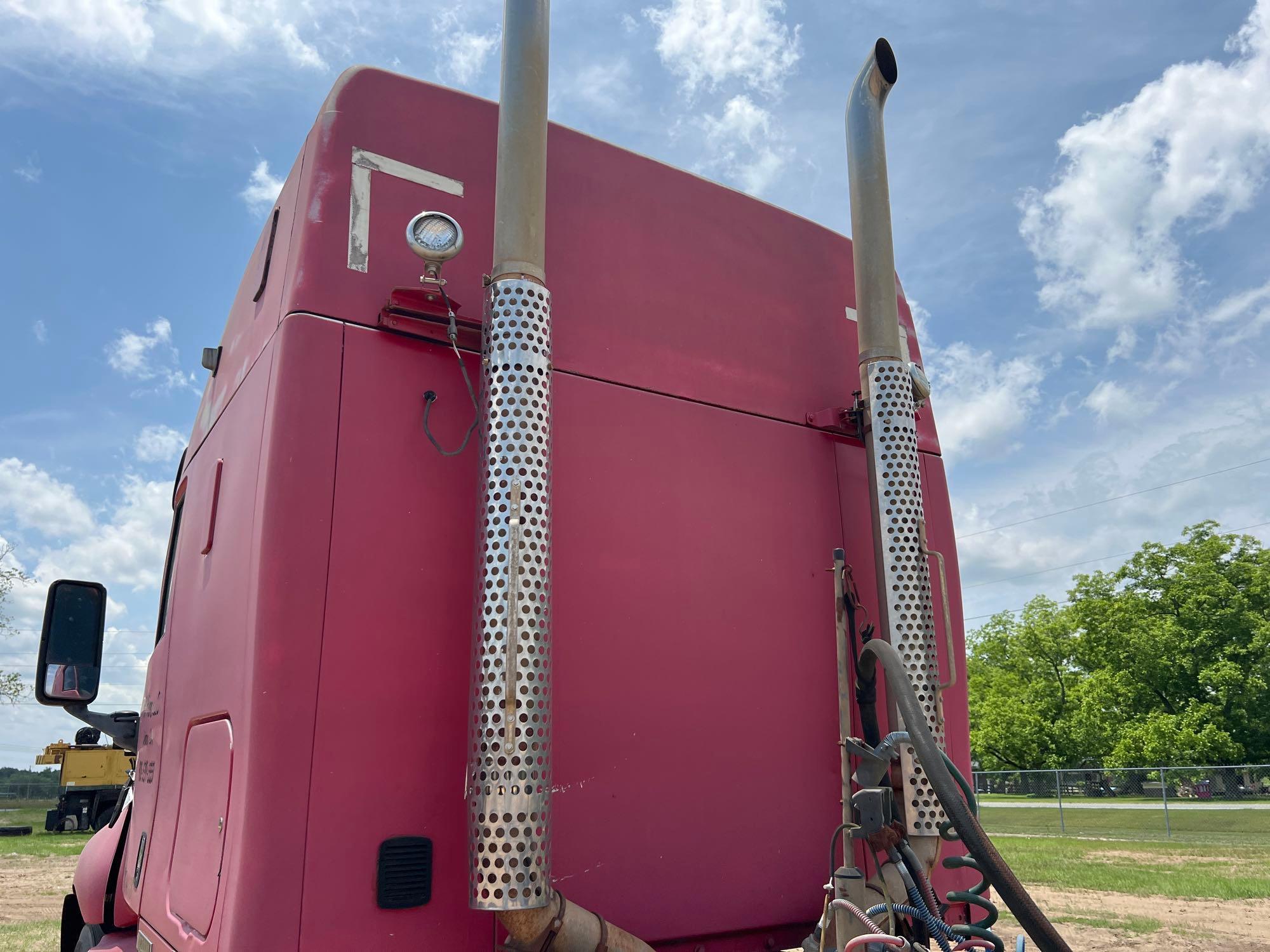 2006 KENWORTH T2000 T/A ROAD TRACTOR