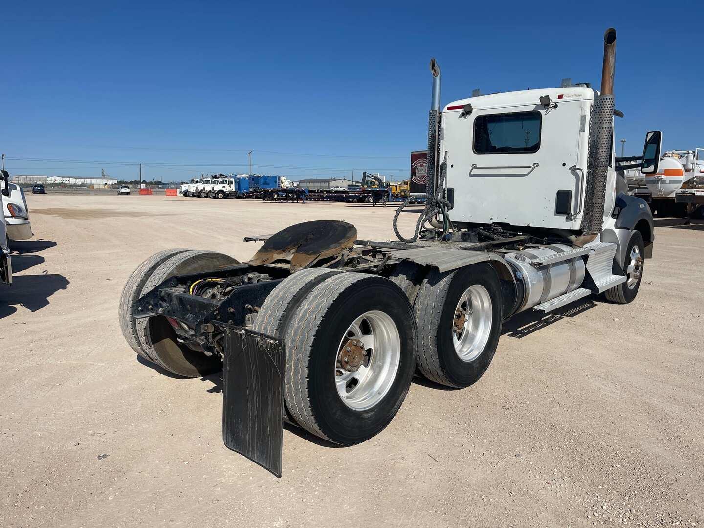 2016 KENWORTH  T880